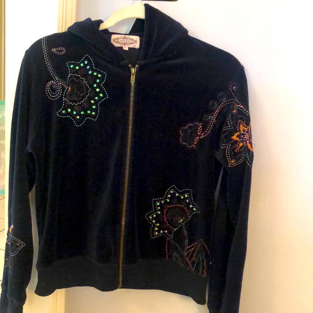 OLIVER. Black Velour colorful threading and gemstones hoodie. Good condition XL